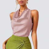 Ærmeløs top i satin