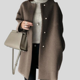 Lia – Elegant Frakke med Lige Snit