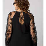 Alma - Elegant og sensuel sort blondekjole