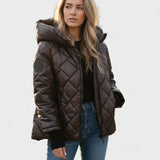 Ema™ | Stilfuld jakke med hætte